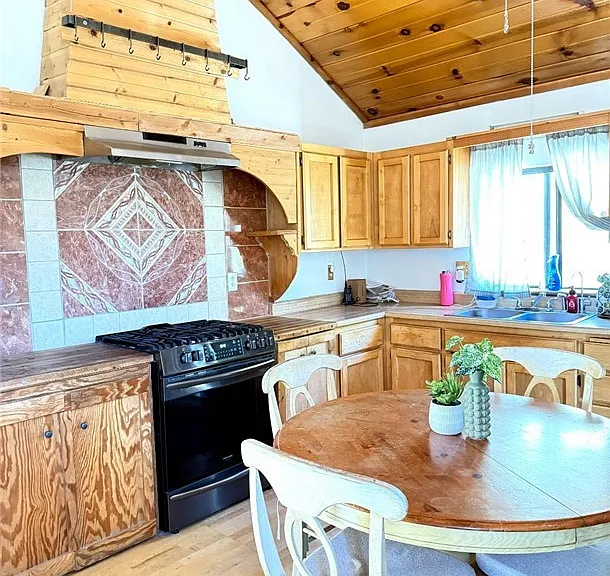 14413 Glacier Ct — Photo 2