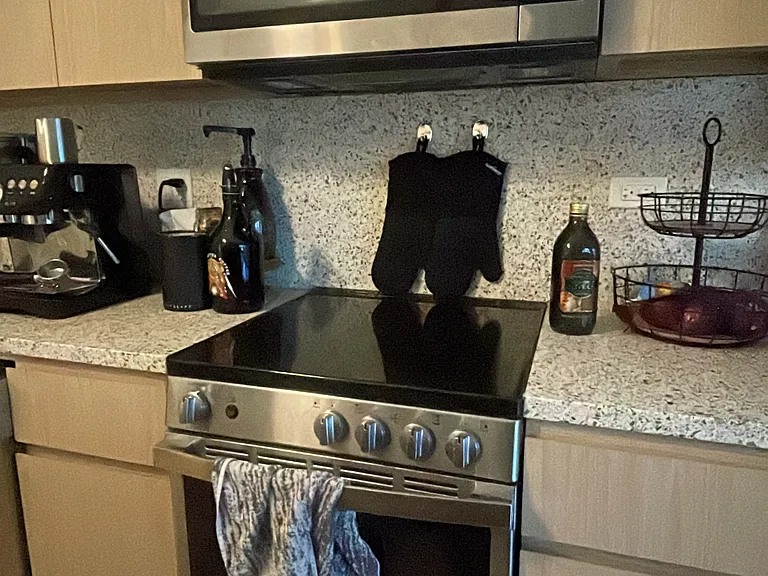 1961 N Milwaukee Ave #204 — Photo 11