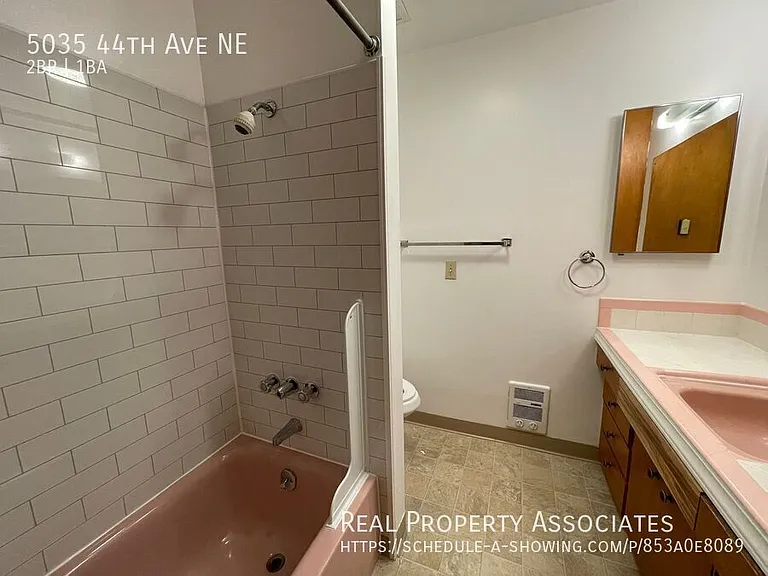 5035 44th Ave NE — Photo 11