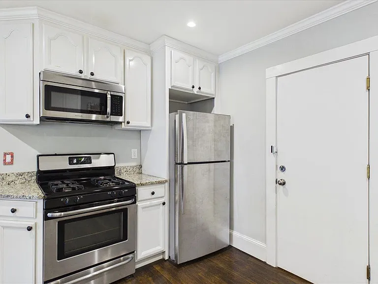 53 Torrey St #1 — Photo 17
