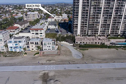 1711 E Ocean Blvd Photo 1