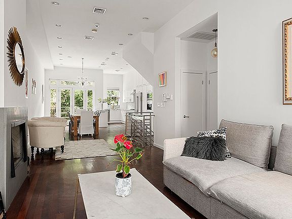 5th image of 582 Pacific St APT A