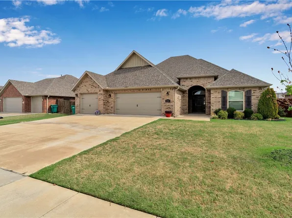 454 Frizzo St, Springdale, AR 72762