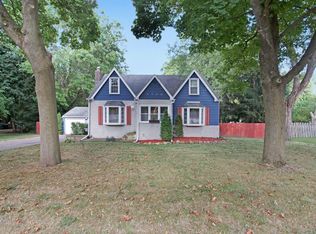 6743 Cooper Rd, Lansing, MI 48911