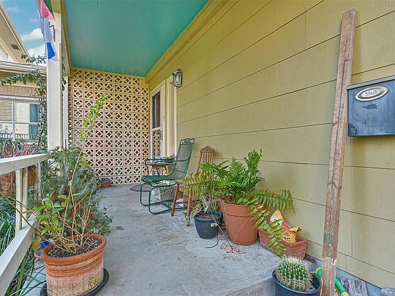 4th image of 1122 45th St