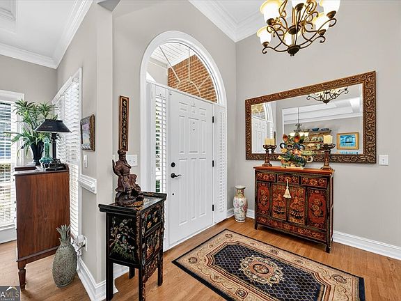 4th image of 164 Greenview Ter