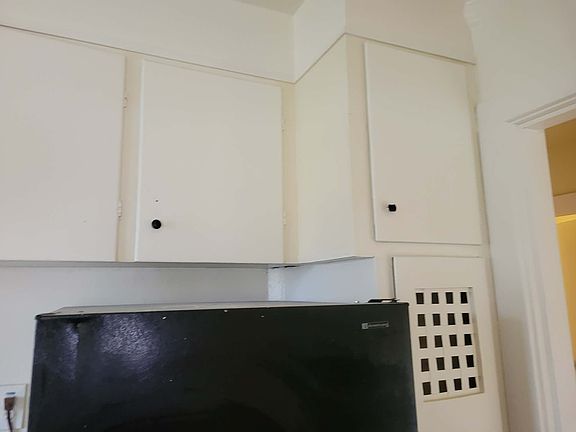 3rd image of 316 N H St #102