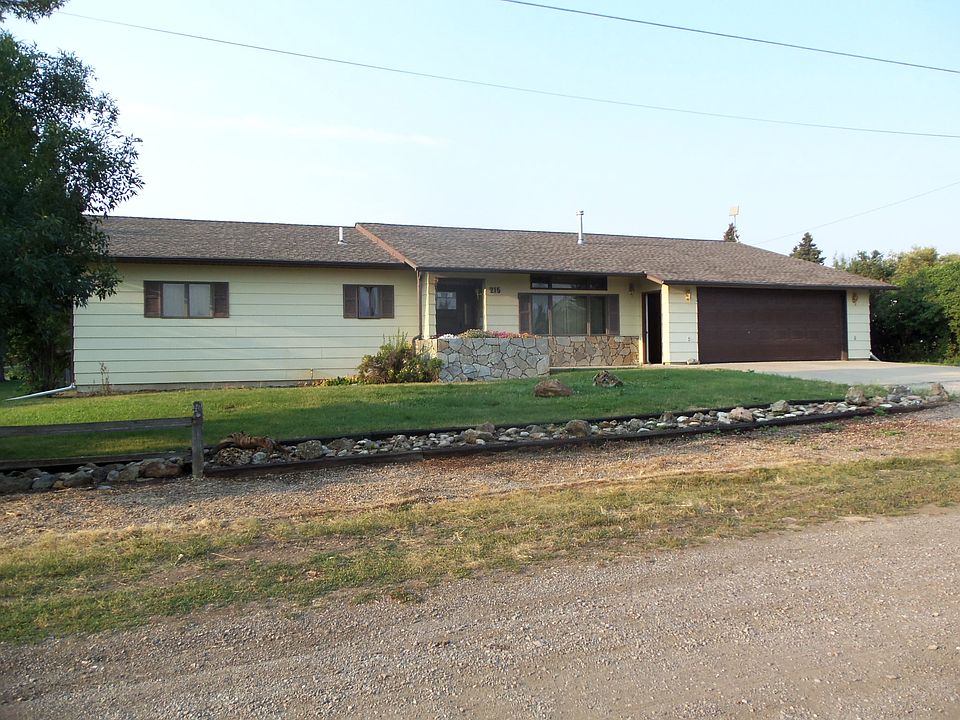 1st image of 215 7th Ave W