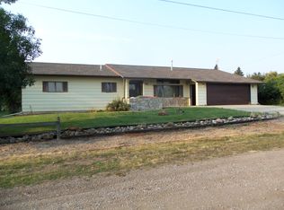 215 7th Ave W, Lewistown, MT 59457