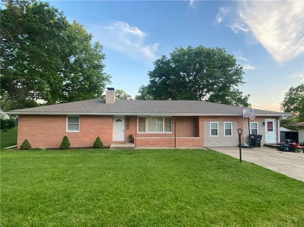 207 Dewey Ave, Gower, MO 64454