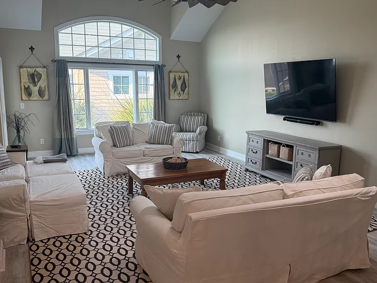 670 Saint Joseph St #204 — Photo 36