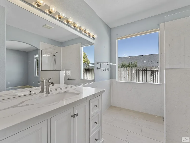 1370 Chichester Dr — Photo 18