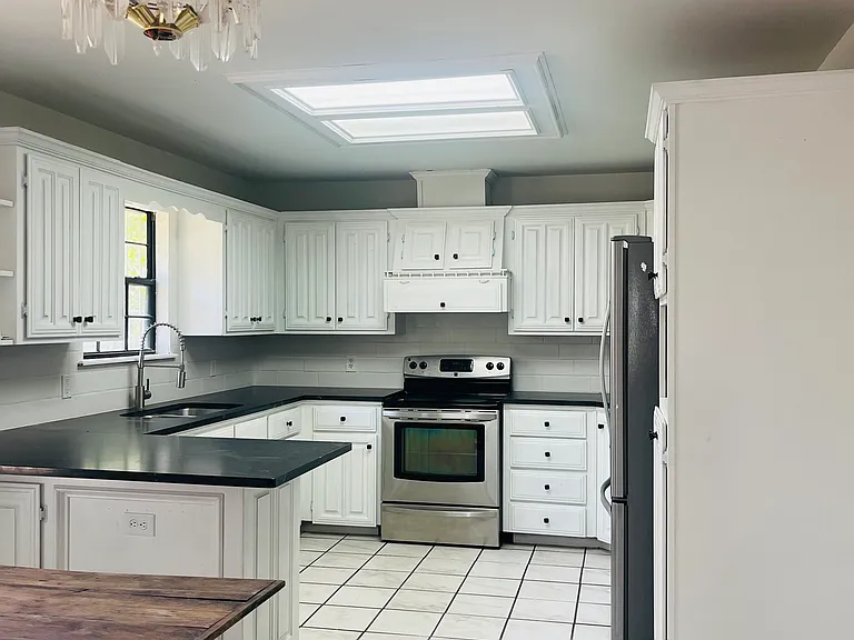 405 S Tio Ave — Photo 14