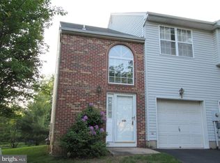 829 Lilly Ln, Ewing, NJ 08638