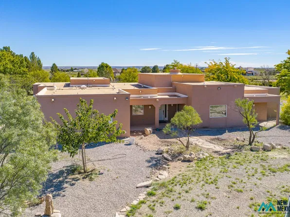 3403 Young Pl, Roswell, NM 88201
