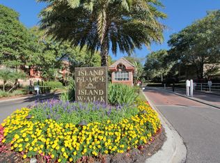606 Arbor Lake Ln, Tampa, FL 33602