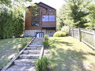607 Treasure Island Dr, Mattawan, MI 49071