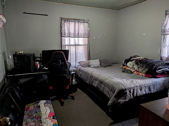3rd image of 1006 Avenue C