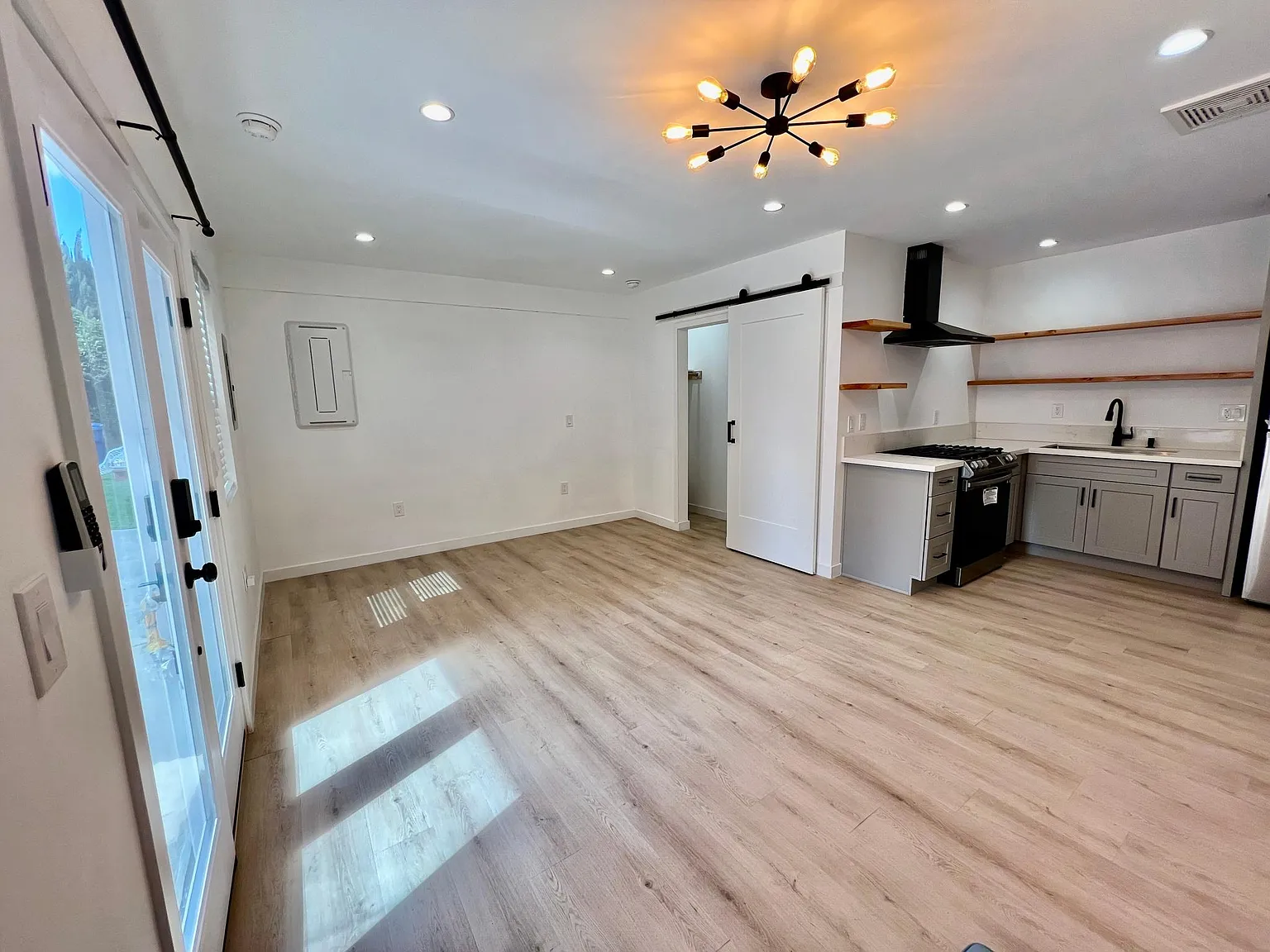 5108 Crenshaw Blvd — Photo 4