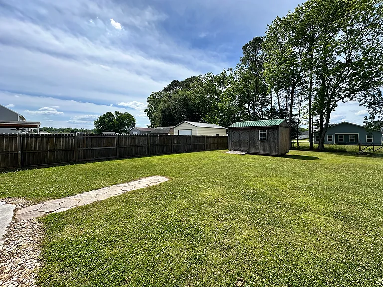 119 Landover Dr — Photo 35