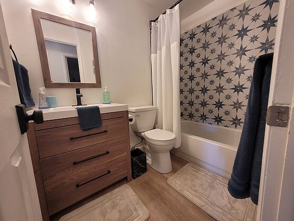 3rd image of 2448 Garmisch Dr APT 7
