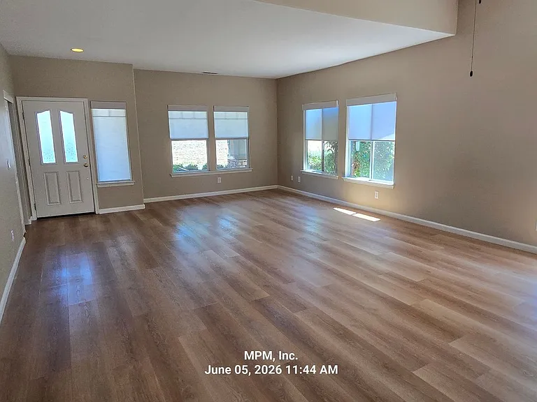 218 Red River Dr — Photo 18