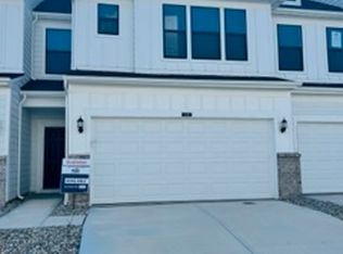3268 Morab Dr, Zionsville, IN 46077