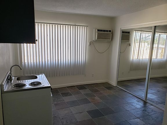5th image of 5321 Agnes Ave APT 7