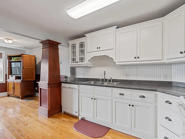 549 S Crest Rd #3 — Photo 8