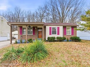 8702 Bost Ln, Louisville, KY 40219