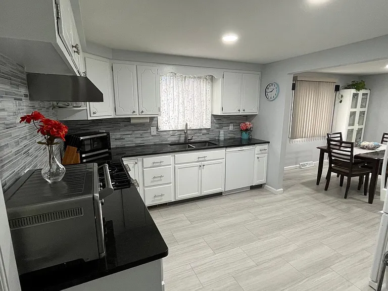 44 Fairelm Ln #1 — Photo 2