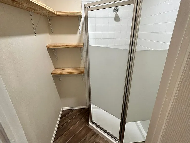 222 Highview Dr — Photo 11