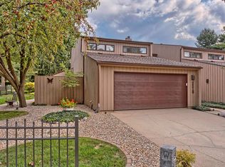2218 Briar Hill Dr, Champaign, IL