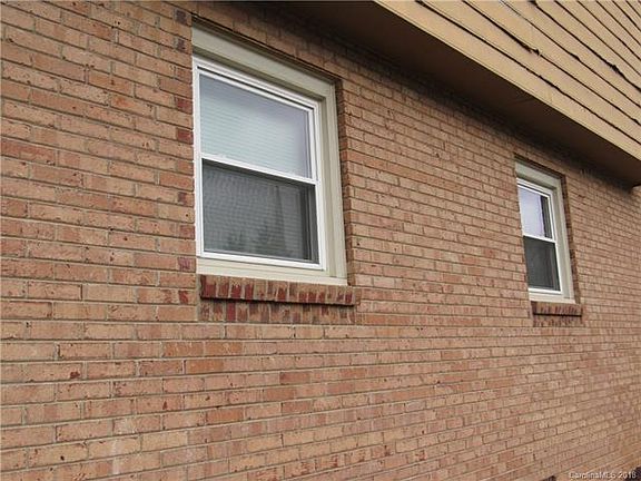 5th image of 4621 Balsam Ct