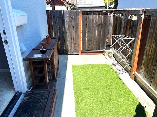 COURTYARD ENTERANCE