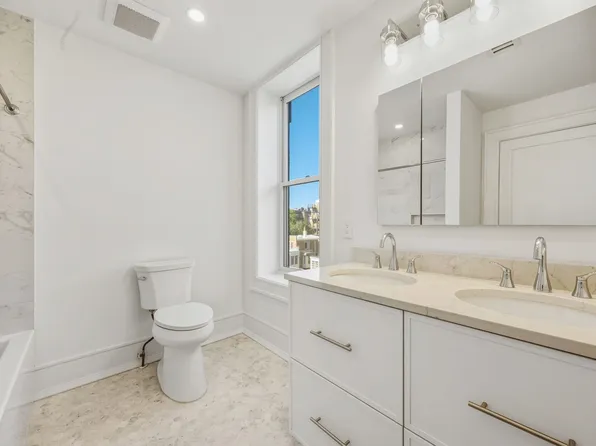 647 Jersey Avenue image 22 of 36