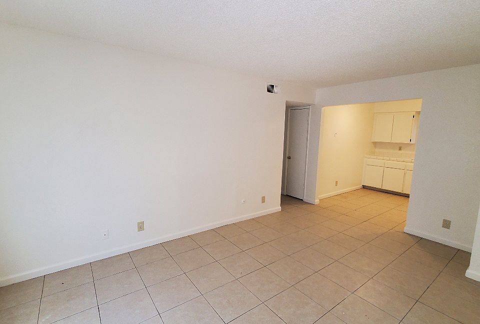 1st image of 212 W Cleveland Ave APT B