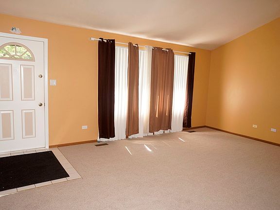 5th image of 2915 Art Schultz Dr