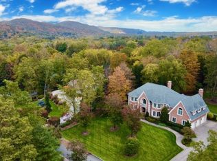 47 Crocker Mansion Dr, Mahwah, NJ 07430