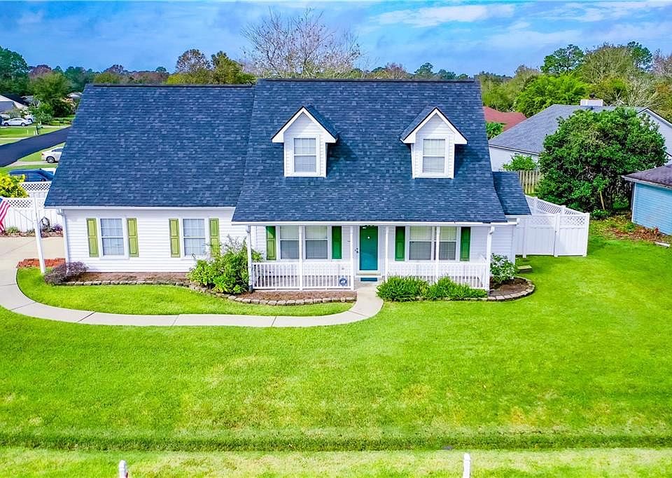 1st image of 236 Sandalwood Cir