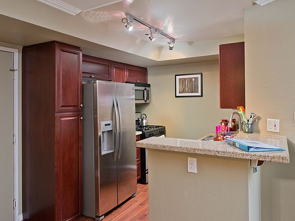 2nd image of 21550 Burbank Blvd APT 221