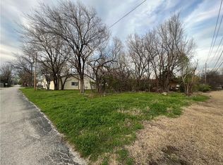 118 NE 1st St #13-16, Lexington, OK 73051