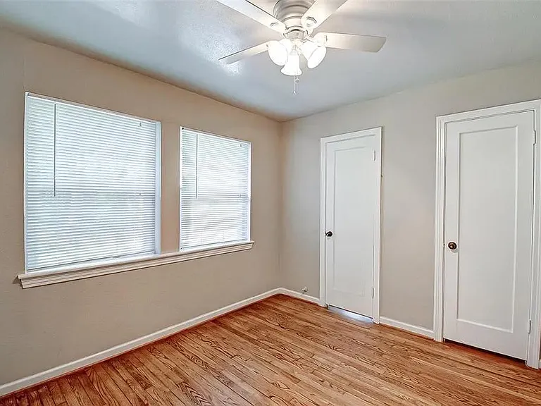 4409 Effie St — Photo 4