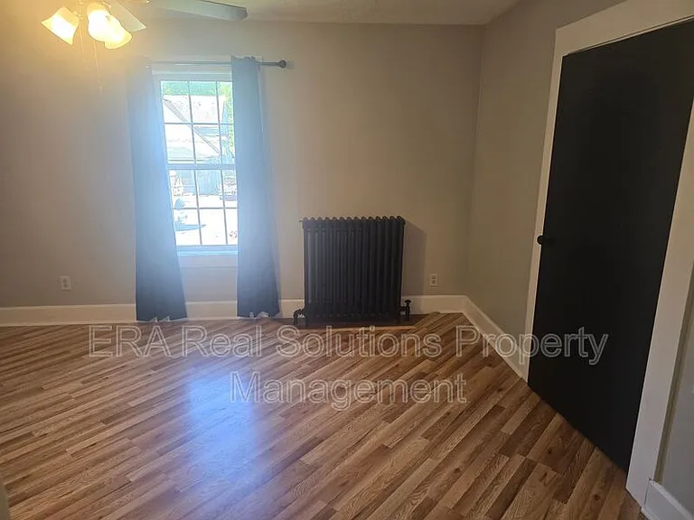 1370 East Ave — Photo 10