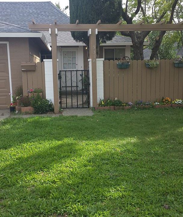 2nd image of 531 Alamo Dr APT A