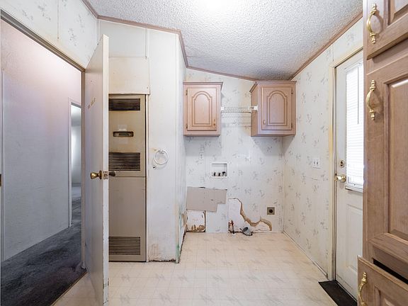 3rd image of 1501 E Avenue I Space 174