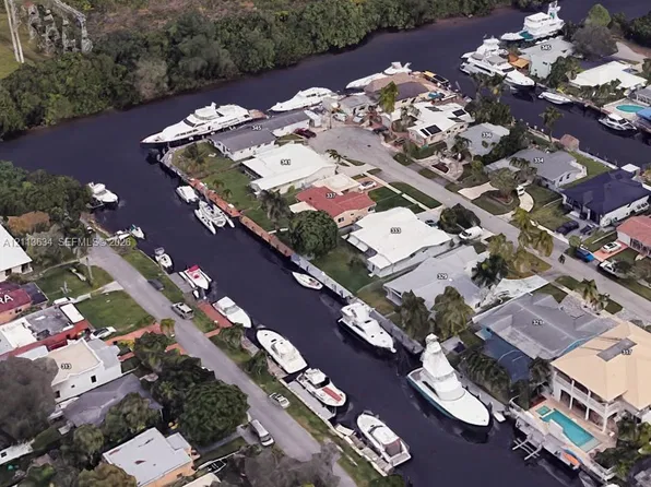 305 NE 2nd Ave, Dania Beach, FL 33004