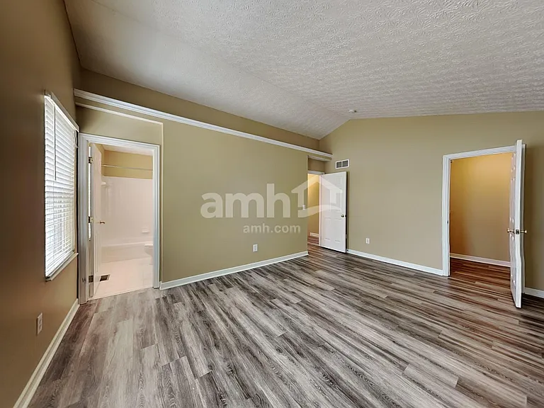 4433 Greensbury Dr — Photo 12