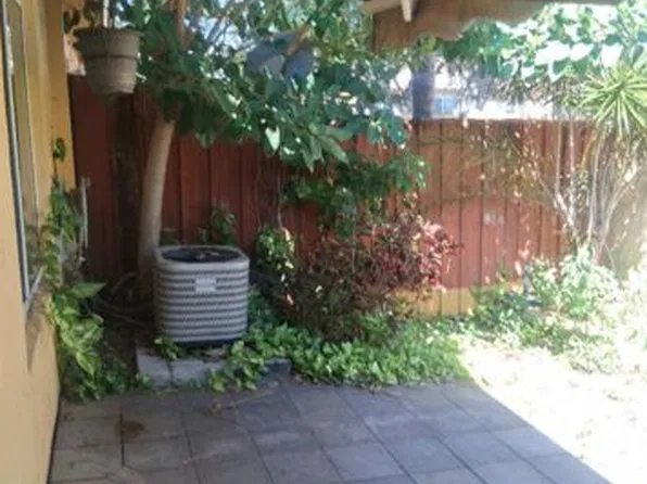 (undisclosed Address), Hallandale Beach, FL 33009