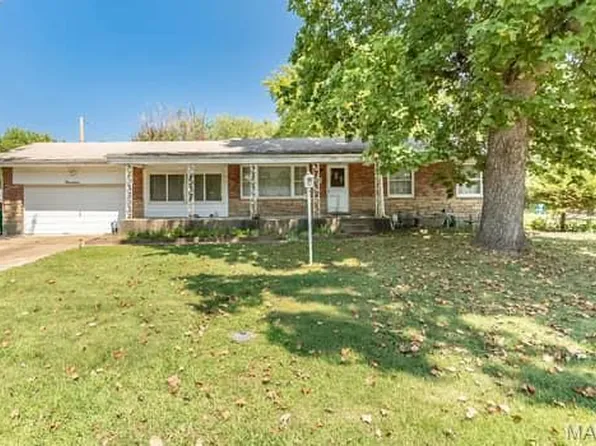 19 Forest Home Ct, Saint Louis, MO 63137